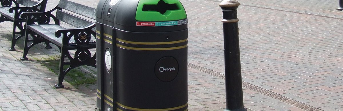 Photo of an Amberol outdoor recycling bin