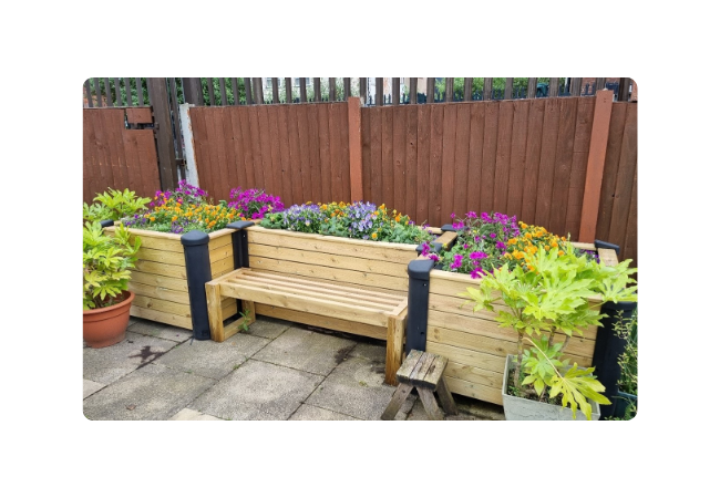Amberol Amberol donates planter to homeless organisation’s wellbeing garden