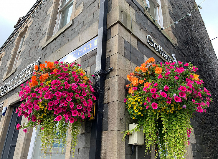 Voting has opened for Amberol’s spring/summer photo competition